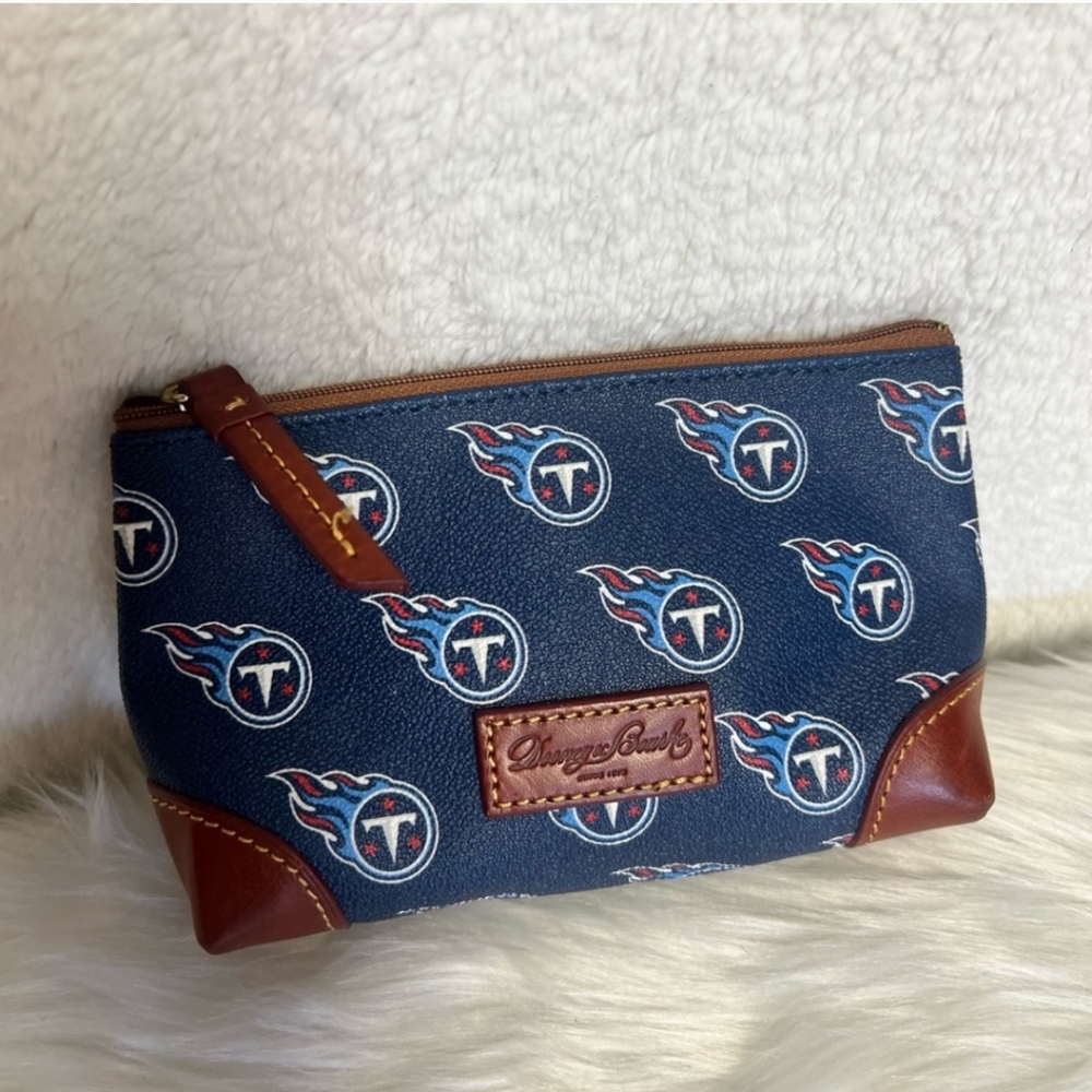 Dooney&Bourke TN TITANS Pouch EUC!!